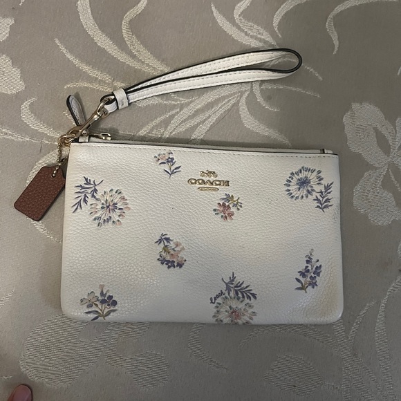 Coach Wristlet - Picture 1 of 3